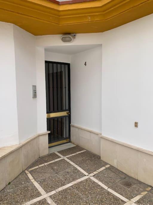 apartamento con parking plaza del museo Sevilla Exterior foto